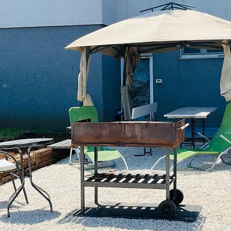 Ferienwohnung Leona Pula Exterior foto