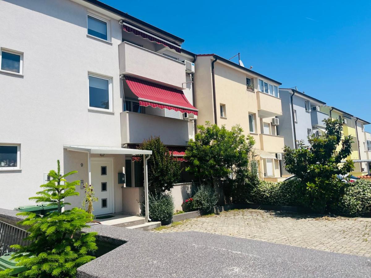 Ferienwohnung Leona Pula Exterior foto